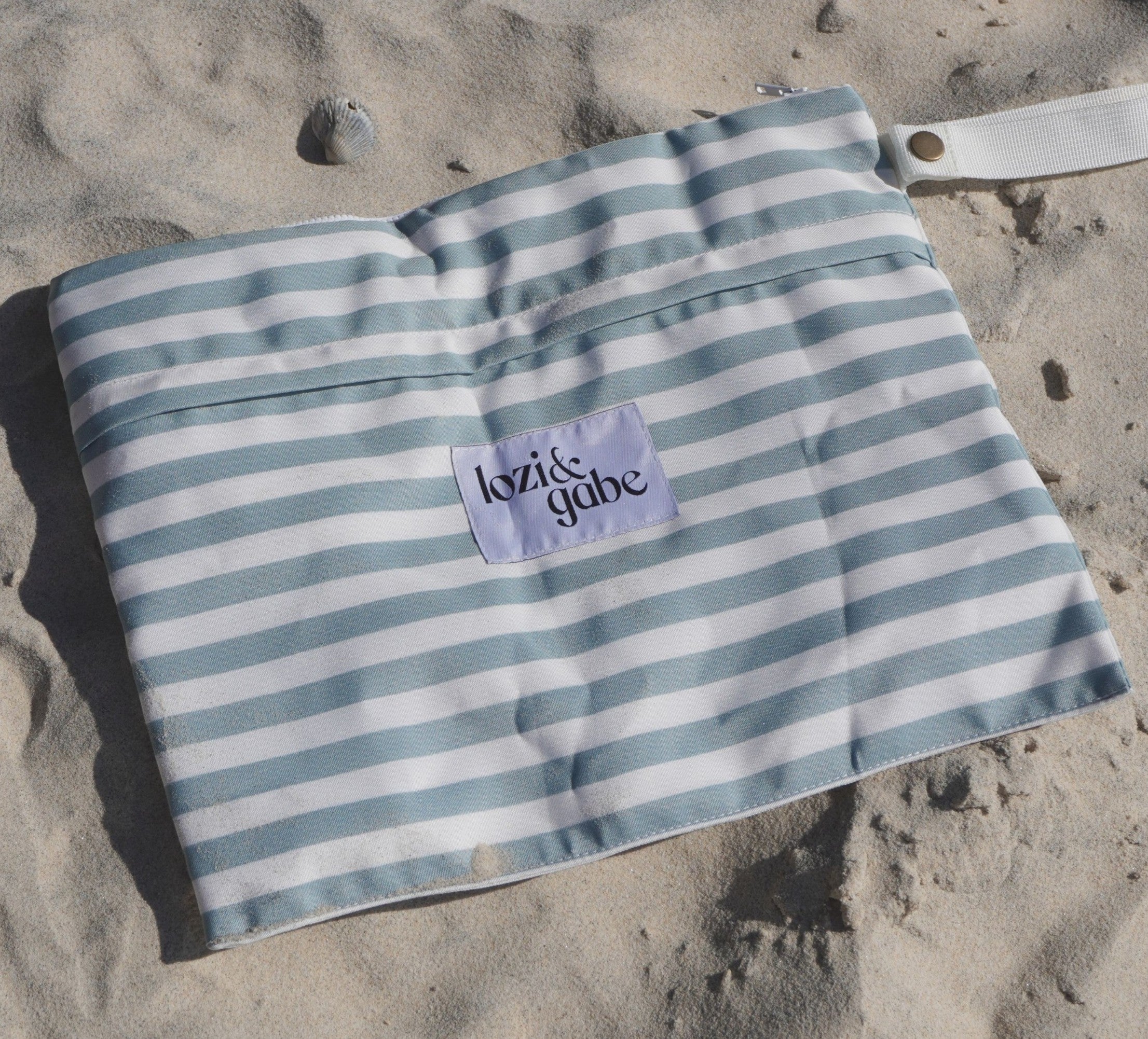 bag for wet swimmers at the beach